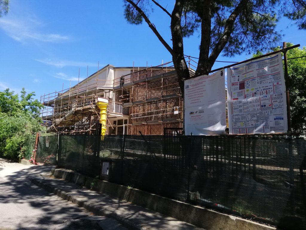 I lavori alla scuola Pestalozzi di Perugia