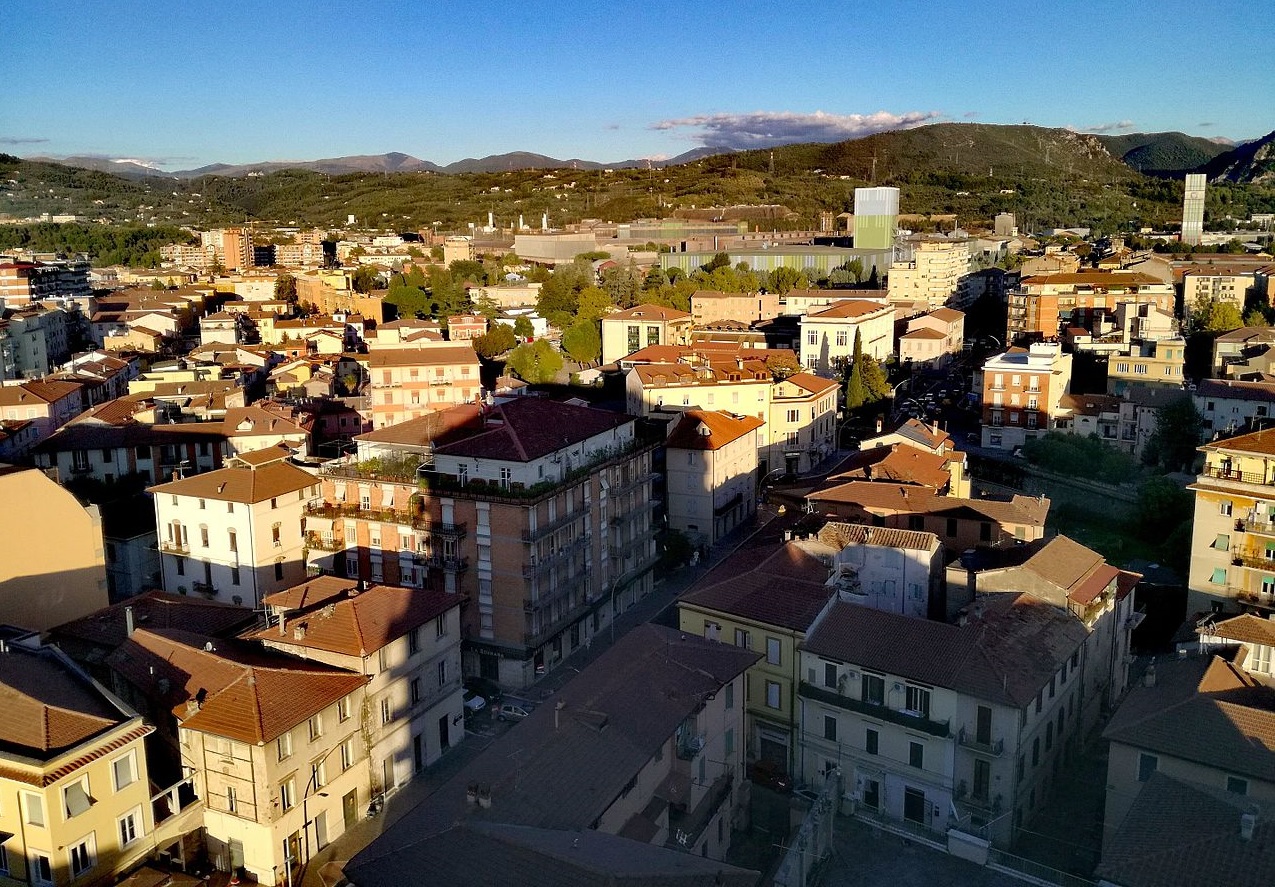 Uno scorcio di Terni Est, sullo sfondo le acciaierie