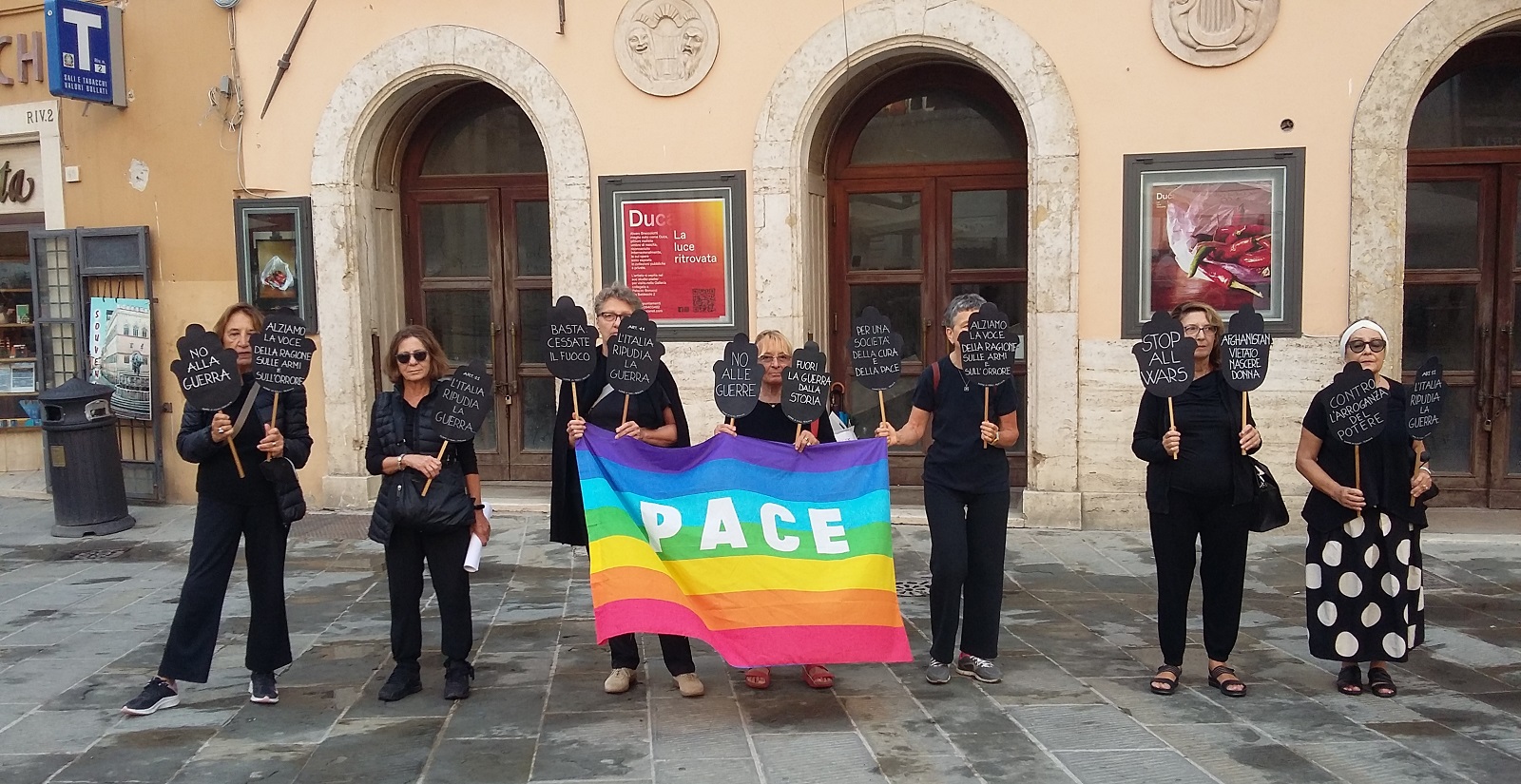 Manifestazione delle "Donne in nero" a Perugia